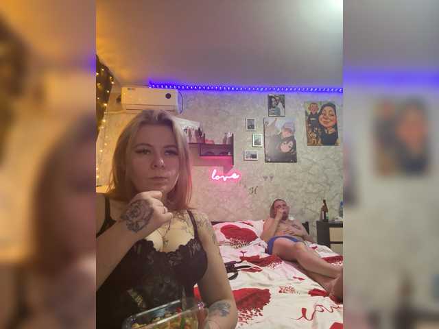 KiraNika's BongaCams show and profile