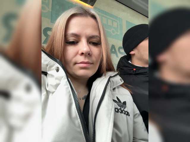 Sex chat gratuit in direct cu KiraNika pe BongaCams