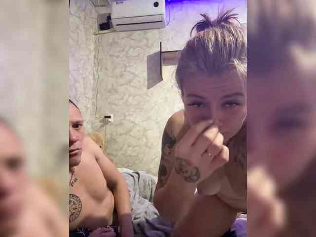 striptease chatroom KiraNika