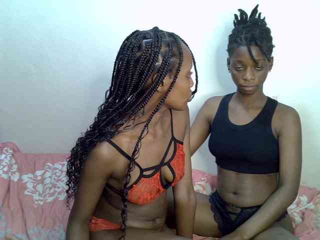 NaughtyTwinsXX Live Webcam on BongaCams