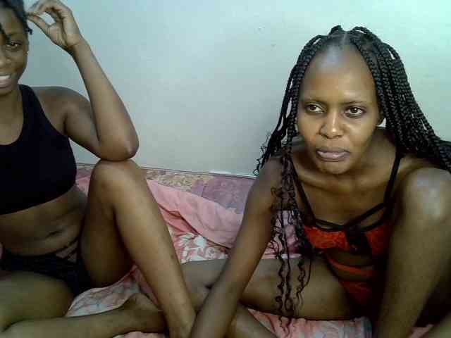 NaughtyTwinsXX webcam