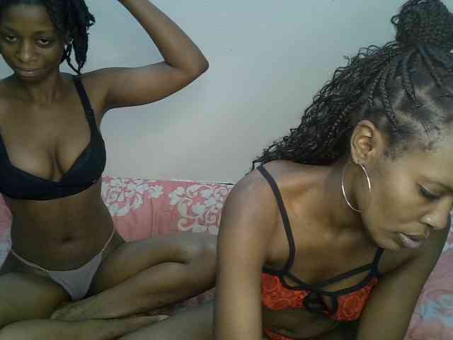 NaughtyTwinsXX webcam