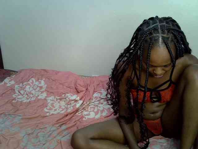 NaughtyTwinsXX webcam