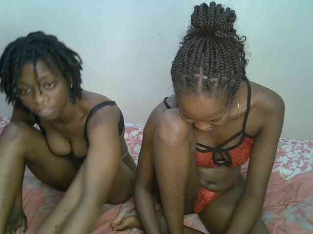 NaughtyTwinsXX webcam