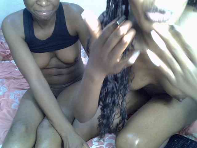 NaughtyTwinsXX webcam