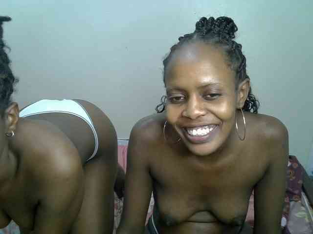 NaughtyTwinsXX webcam