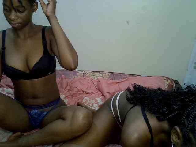 NaughtyTwinsXX webcam