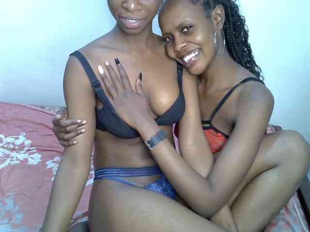 NaughtyTwinsXX webcam