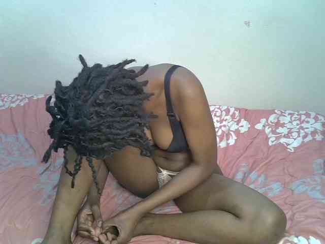 NaughtyTwinsXX webcam