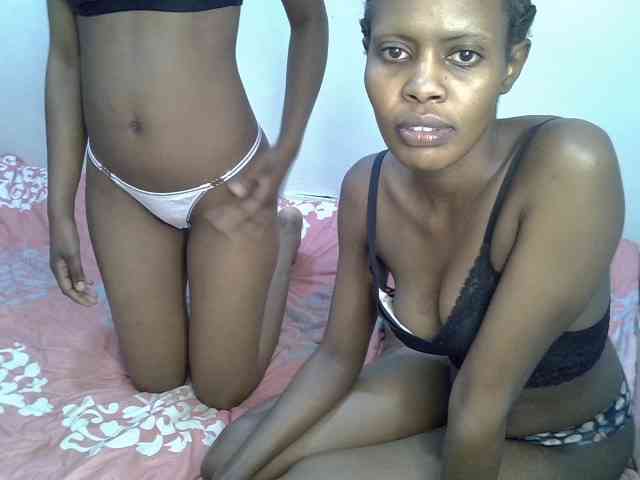 NaughtyTwinsXX webcam