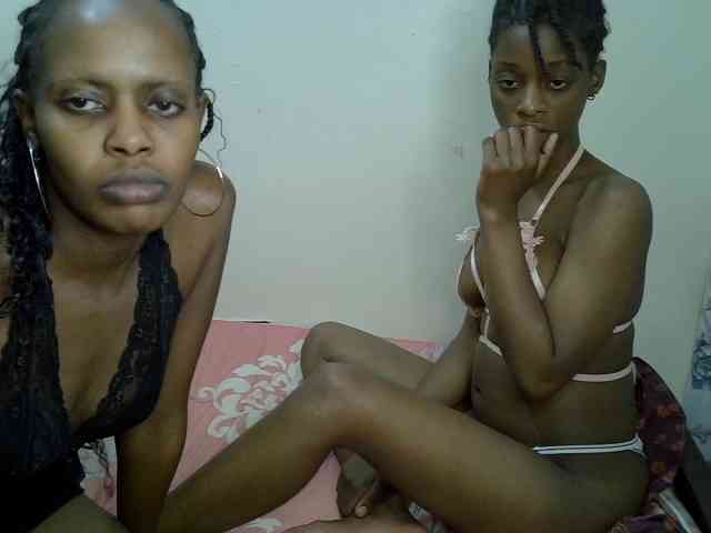 NaughtyTwinsXX webcam