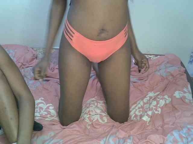 NaughtyTwinsXX webcam