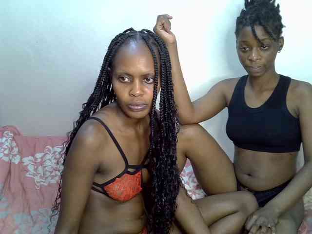 NaughtyTwinsXX webcam