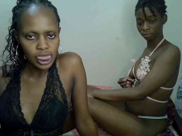 NaughtyTwinsXX webcam