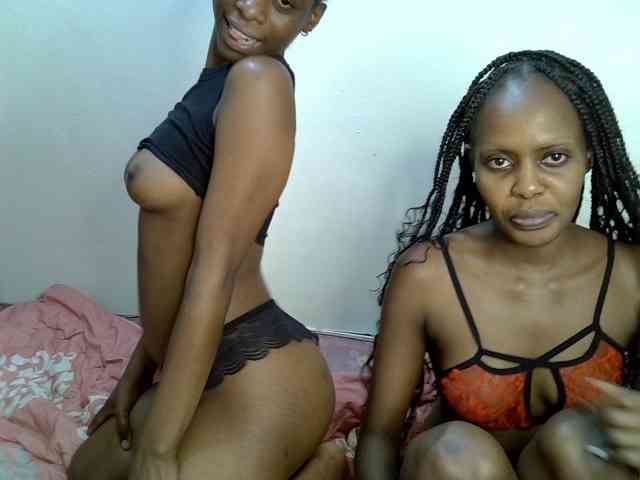 NaughtyTwinsXX webcam