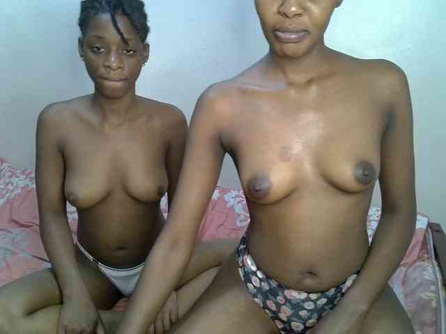 NaughtyTwinsXX webcam