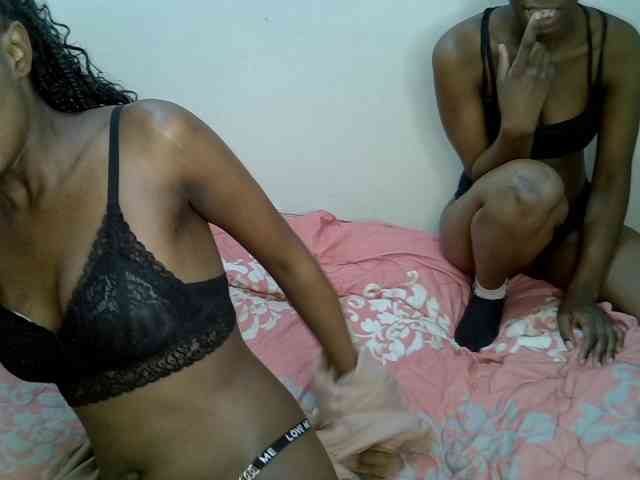 NaughtyTwinsXX webcam