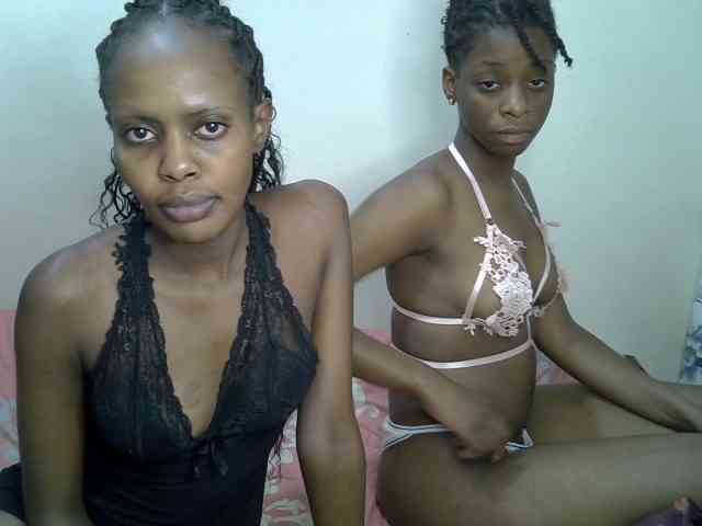 NaughtyTwinsXX webcam