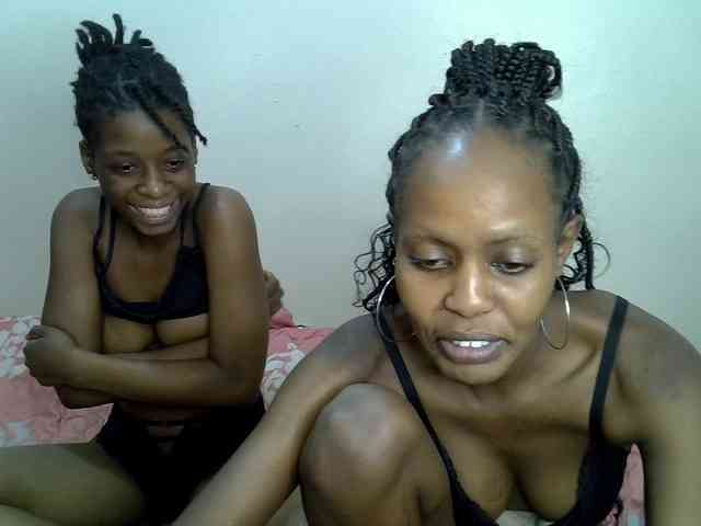 NaughtyTwinsXX webcam