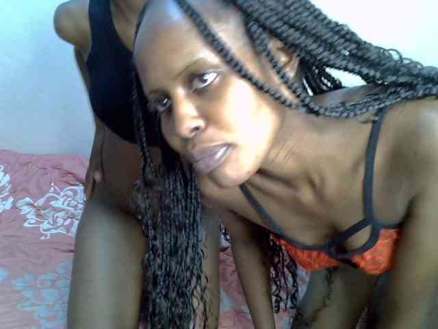 NaughtyTwinsXX webcam