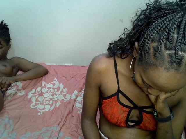 NaughtyTwinsXX webcam