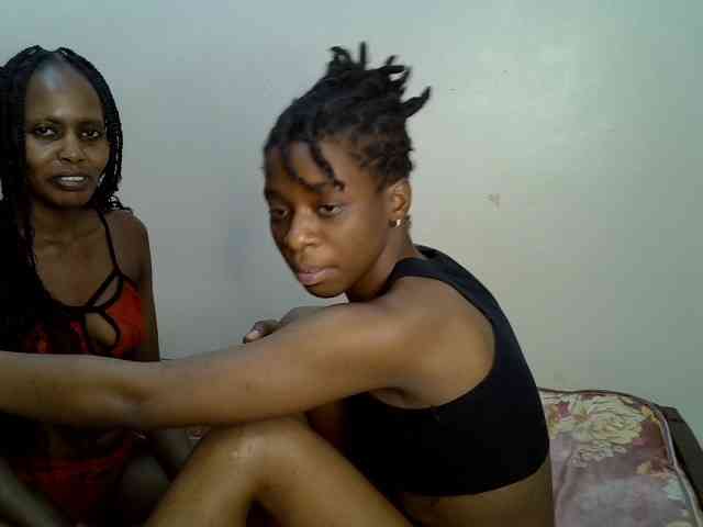 NaughtyTwinsXX webcam