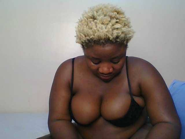 Citygirl77 webcam bongacams model stream image