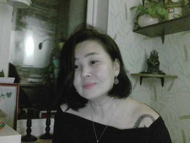 Nettie-Allie's BongaCams show and profile