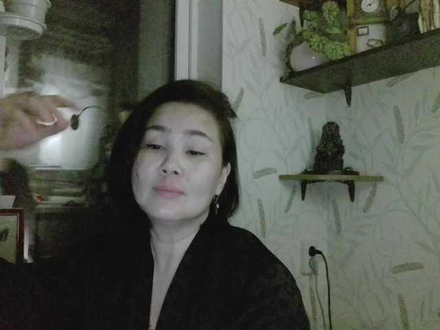 Nettie-Allie Live Cam on BongaCams