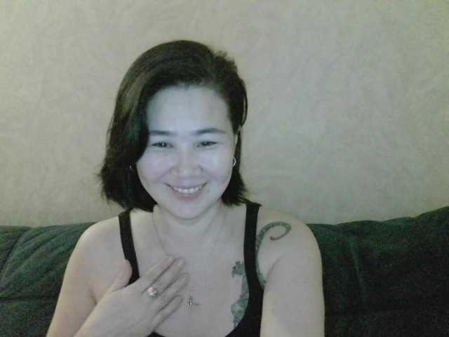 Nettie-Allie's BongaCams show and profile