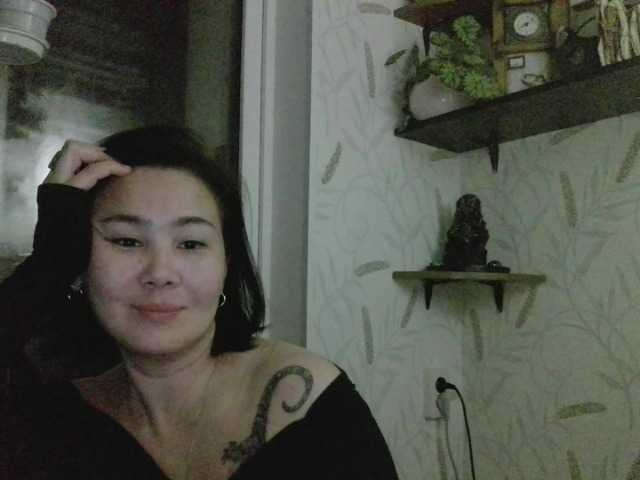 Nettie-Allie's BongaCams show and profile