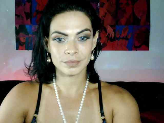 VeronnaInk1 Live Webcam on BongaCams