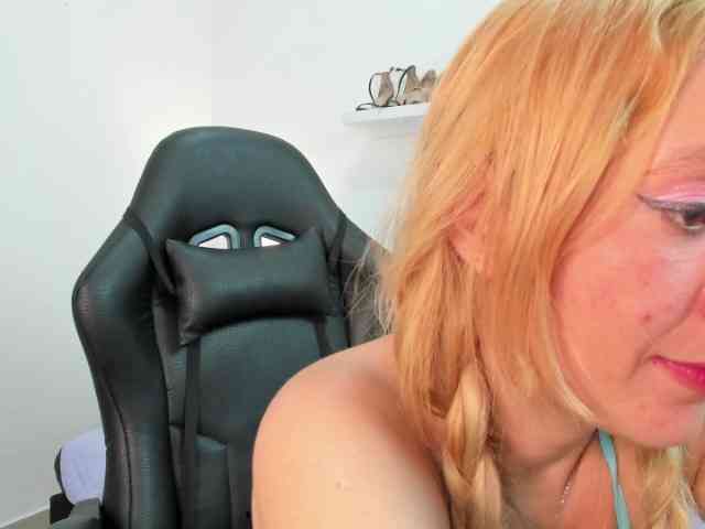 AngeliNaughty webcam