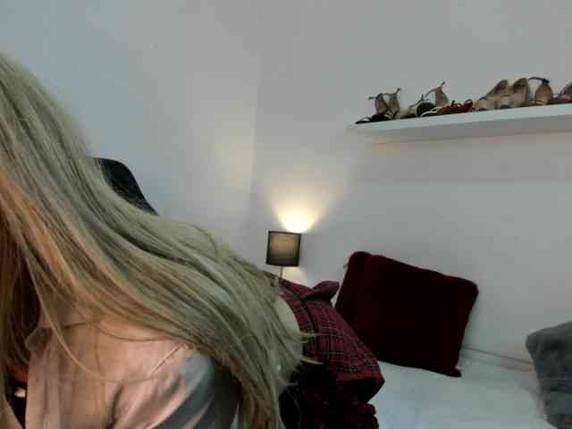 AngeliNaughty webcam