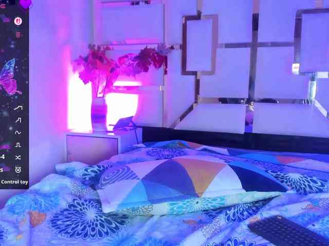 samantha-venuss samantha-venuss