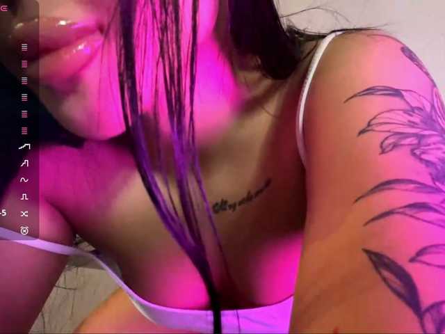 TainaJaksch's BongaCams show and profile