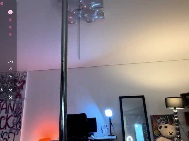 TainaJaksch's BongaCams show and profile