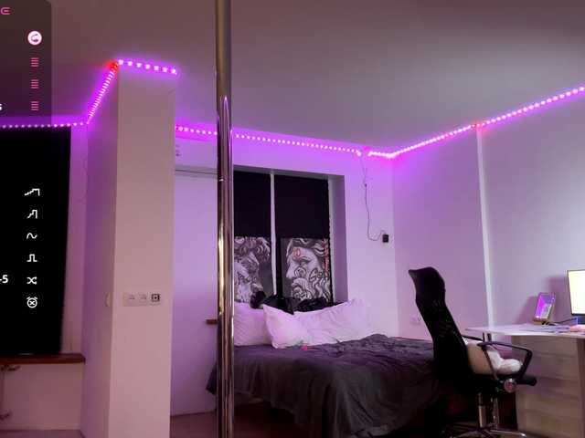 TainaJaksch's BongaCams show and profile