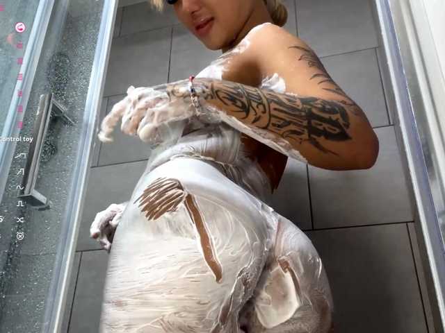 TainaJaksch's BongaCams show and profile