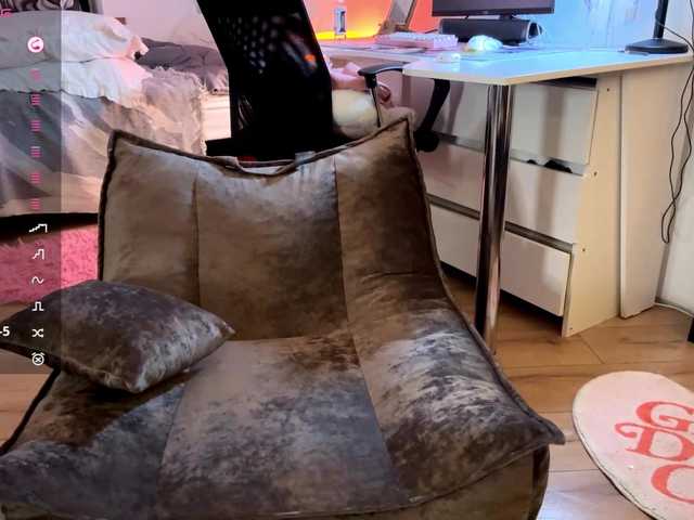 TainaJaksch's BongaCams show and profile