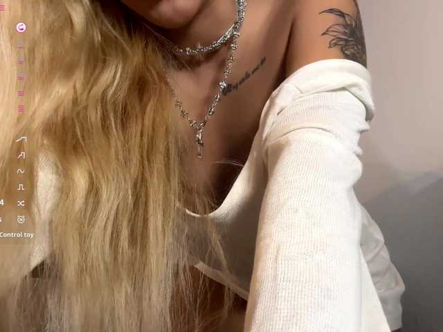 TainaJaksch's BongaCams show and profile