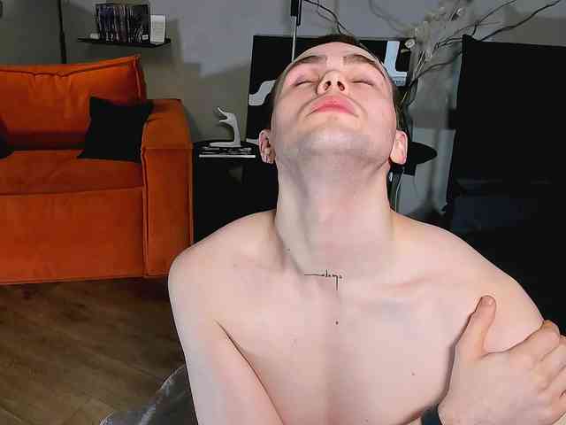 simonwnl Live Webcam on BongaCams