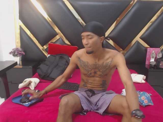 Caroyandy3's BongaCams show and profile