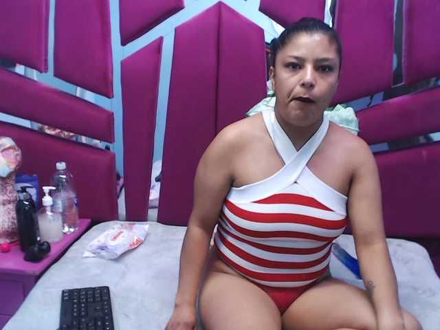 CAROLINASUAREZ webcam bongacams model stream image