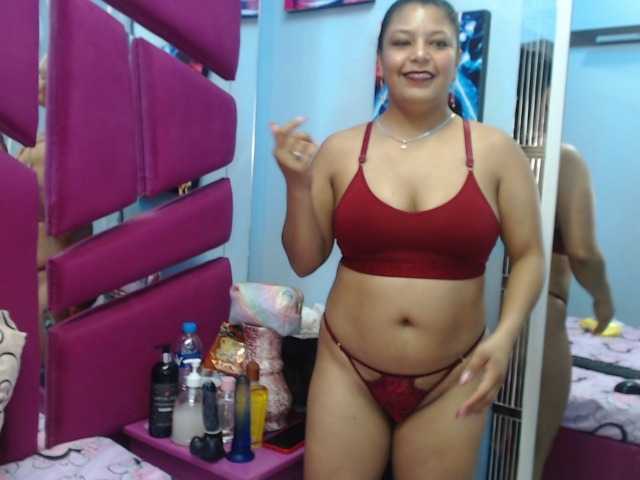 CAROLINASUAREZ's BongaCams show and profile