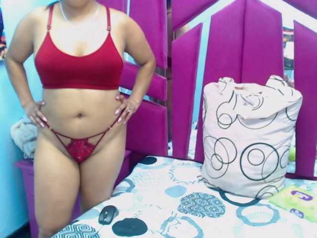 CAROLINASUAREZ's BongaCams show and profile