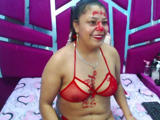 CAROLINASUAREZ's BongaCams show and profile