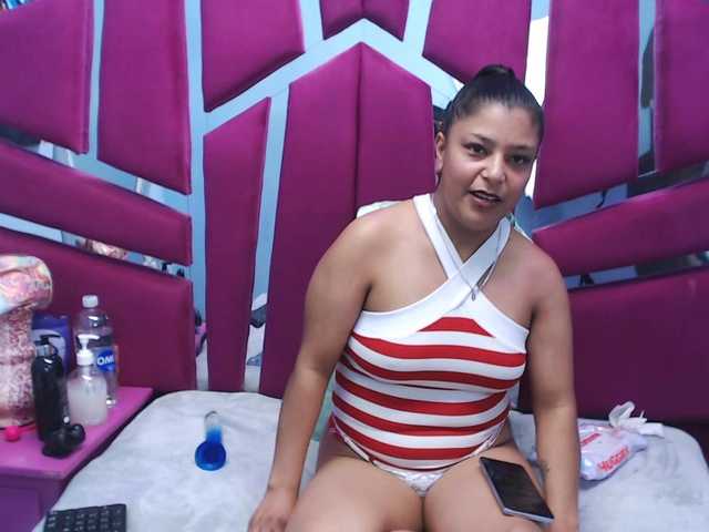 CAROLINASUAREZ webcam bongacams model stream image