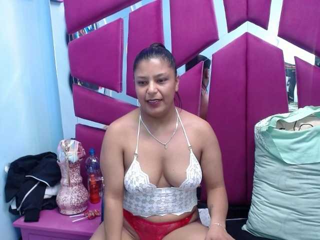 CAROLINASUAREZ's BongaCams show and profile