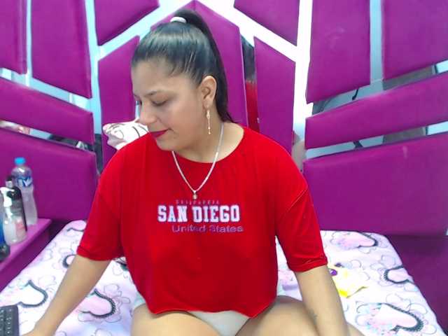 CAROLINASUAREZ's BongaCams show and profile